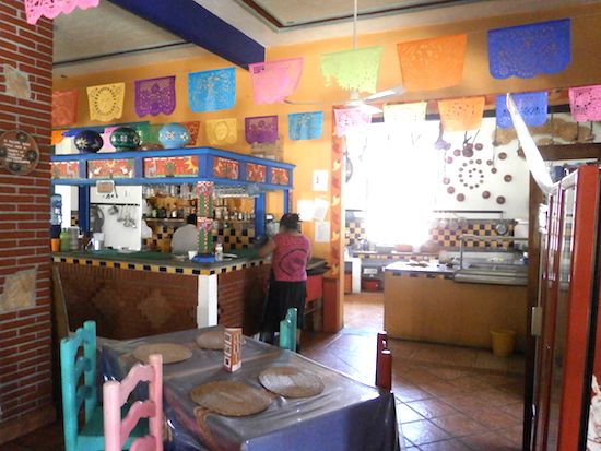 https://www.facebook.com/azapoteca?fref=ts